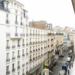 Studio For 4 Near The Arc De Triomphe Paris